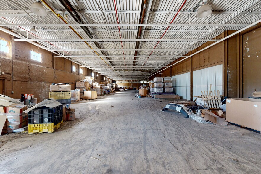 44052 Yost Rd, Canton, MI à vendre - Numérisation 3D Matterport – Image 2 sur 17