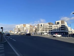 23 Route de Saint-Denis, SAINT-DENIS à louer Photo de l’immeuble– Image 2 sur 7