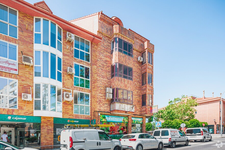 Calle del Doctor Miguel de Aguado, 10, Fuenlabrada, Madrid à louer - Photo de l’immeuble – Image 3 sur 3