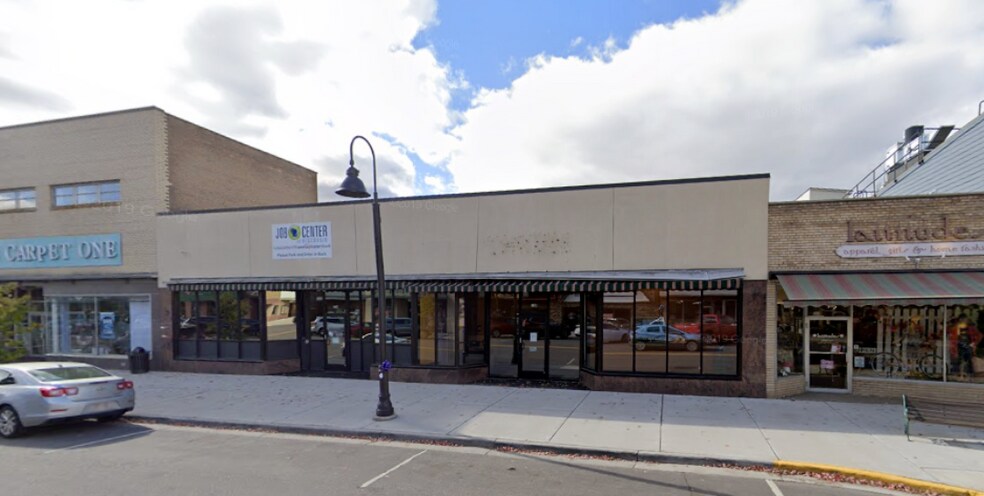 51 N Brown St, Rhinelander, WI à louer - Photo de l’immeuble – Image 2 sur 21