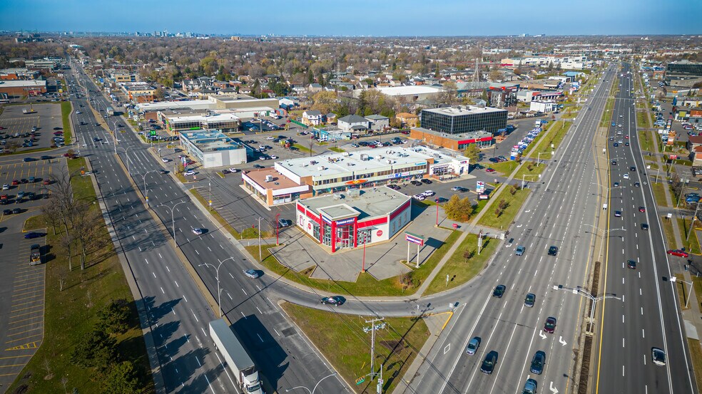 6400 Boul Taschereau, Brossard, QC à louer - Photo de l’immeuble – Image 3 sur 11