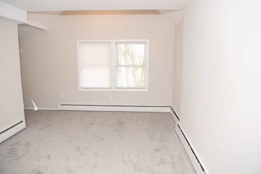 249 N Middletown Rd, Pearl River, NY à vendre - Photo principale – Image 1 sur 27