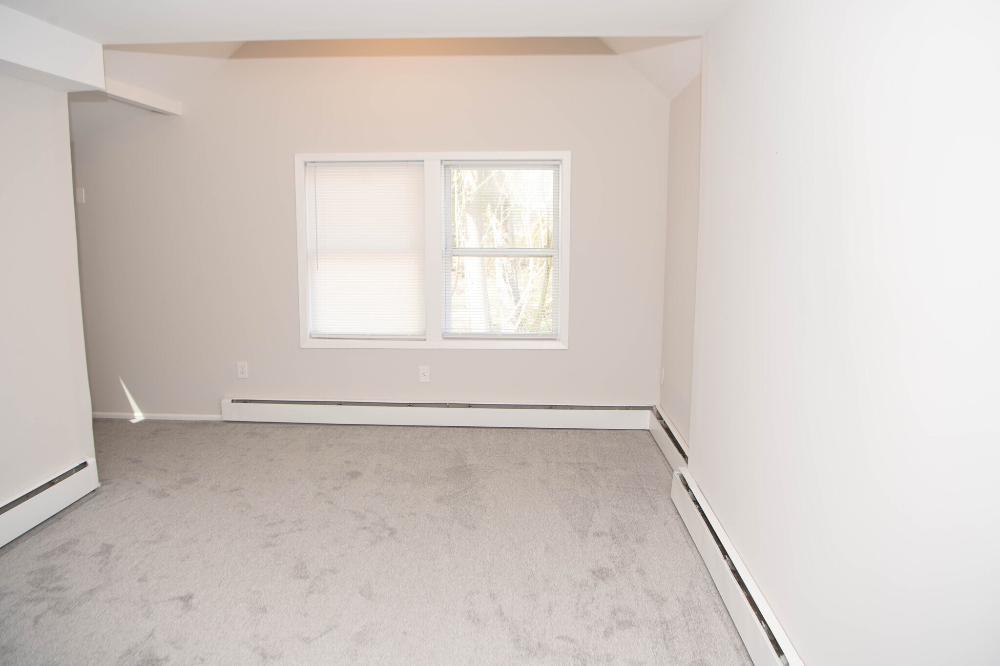 249 N Middletown Rd, Pearl River, NY à vendre Photo principale– Image 1 sur 28