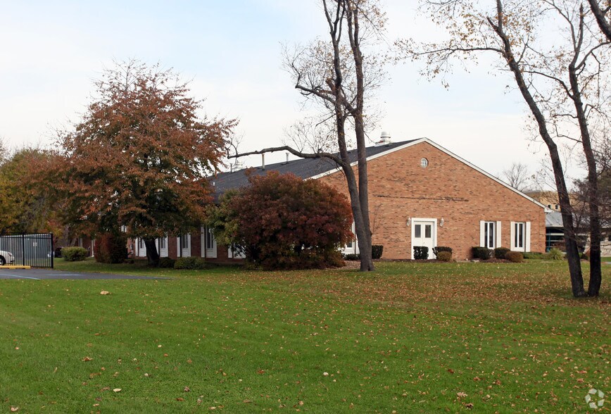 9600 Main St, Clarence, NY à vendre - Photo de l’immeuble – Image 2 sur 31