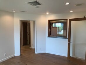 123 Margaret Ln, Grass Valley, CA à louer Photo intérieure– Image 2 sur 12