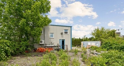 930 Brant St, Burlington, ON à louer Photo de l’immeuble– Image 1 sur 12