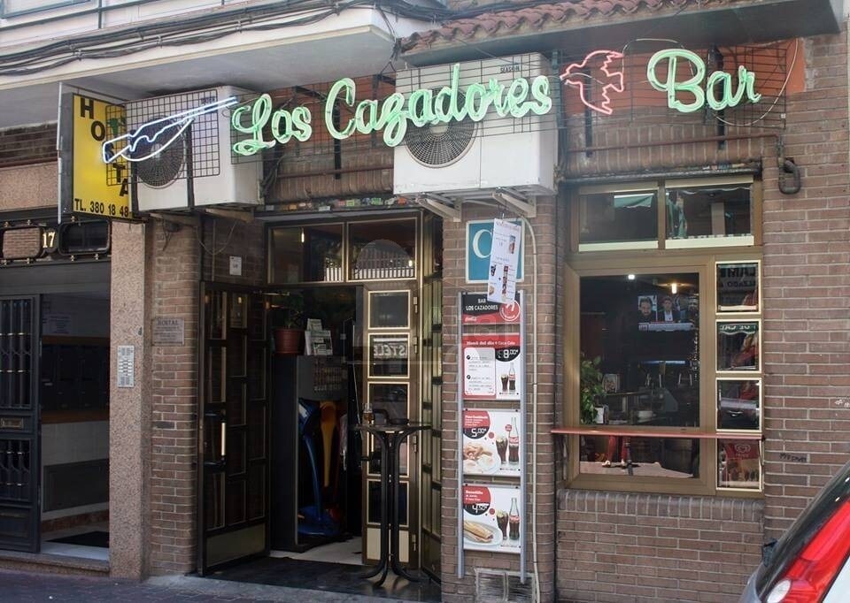 Local commercial dans Madrid, Madrid à louer Photo de l’immeuble– Image 1 sur 4