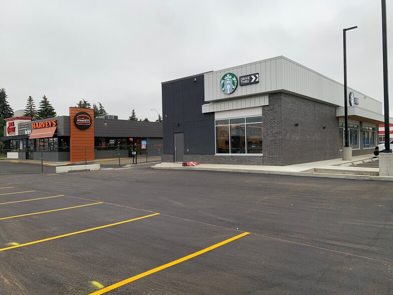 17004 107 Av NW, Edmonton, AB à louer - Photo de l’immeuble – Image 2 sur 8
