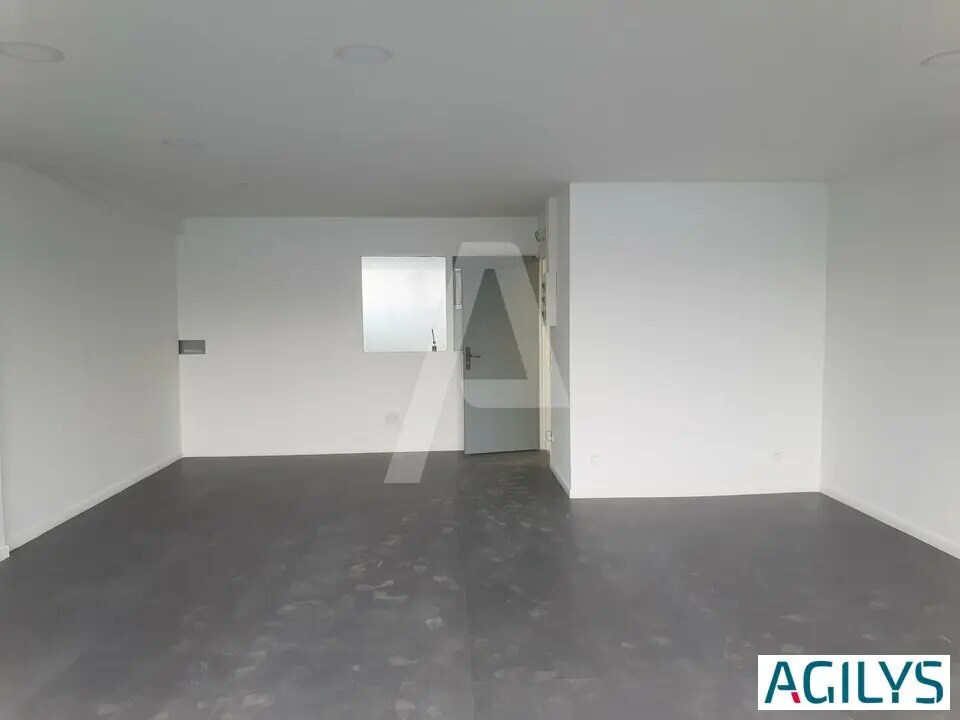 Local d’activités dans Champigny-sur-Marne à louer Photo de l’immeuble– Image 1 sur 7