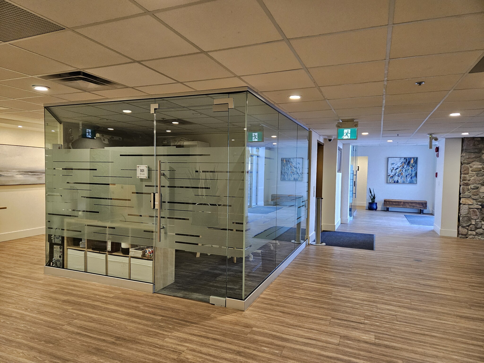 10171 Saskatchewan Dr, Edmonton, AB à louer Photo intérieure– Image 1 sur 2