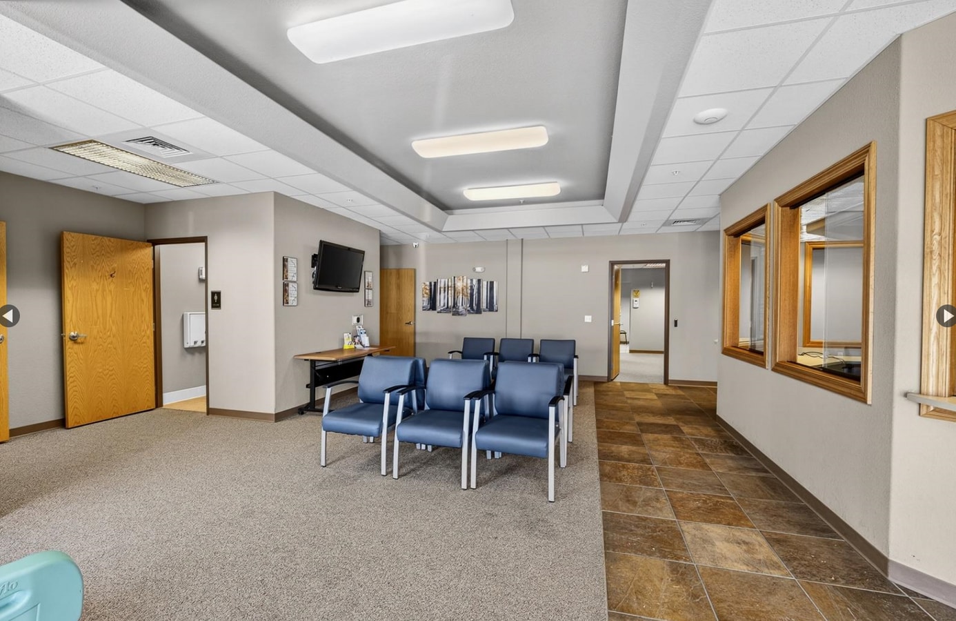 425 Main St, Darlington, WI 53530 - Lot 100 - - Photo intérieure - Image 1 of 6