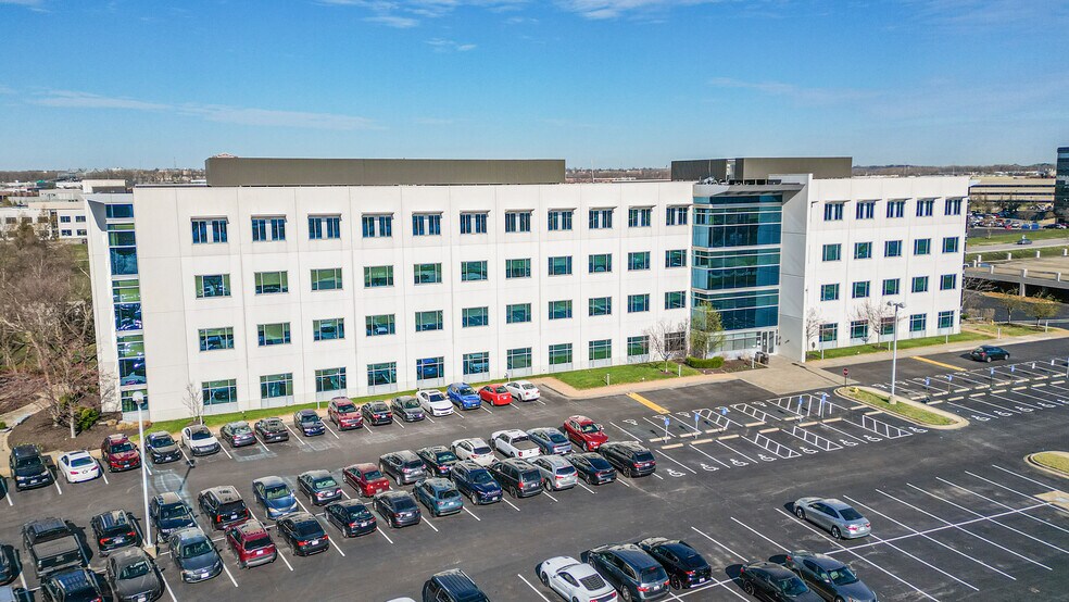 125 Corporate Office Dr, Earth City, MO à vendre - Photo de l’immeuble – Image 2 sur 13