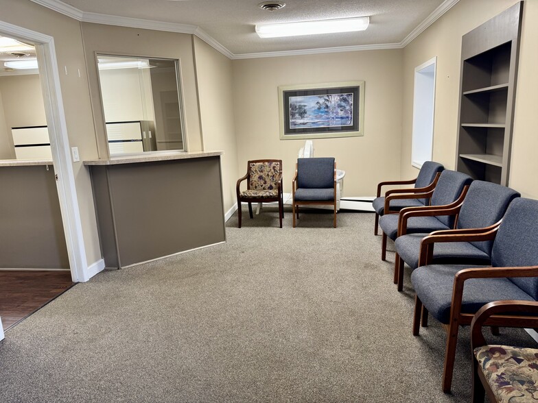 117 W Pennsylvania Ave, Bessemer City, NC à louer - Photo de l’immeuble – Image 2 sur 11