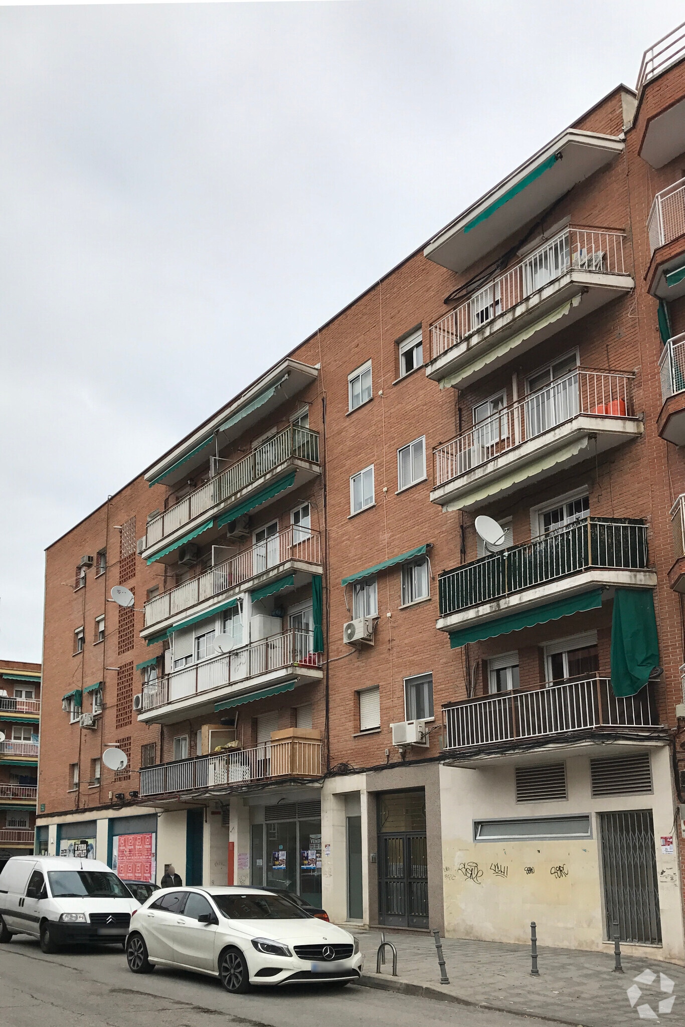 Avenida Constitución, 42, Coslada, Madrid à vendre Photo principale– Image 1 sur 4