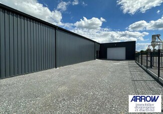 Plus de détails pour Local d'activités à louer