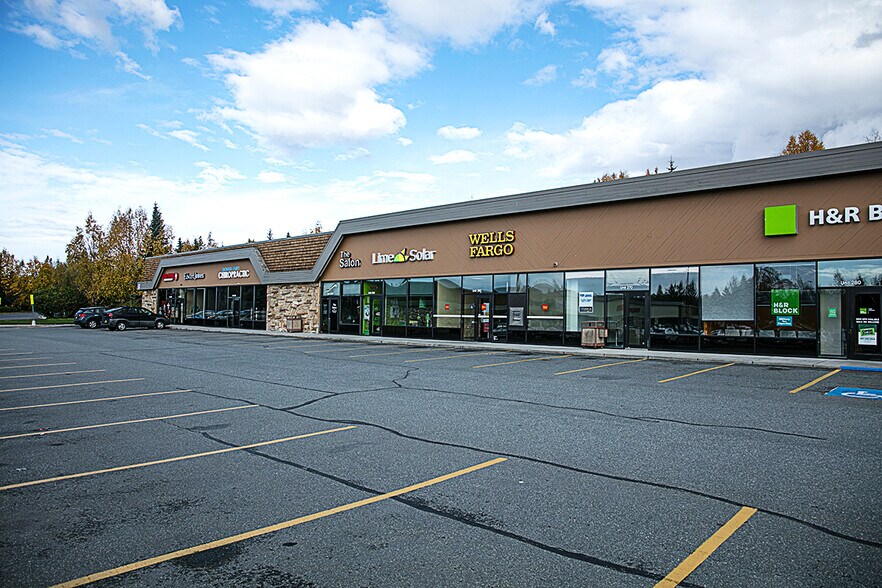 7731 E Northern Lights Blvd, Anchorage, AK à louer - Photo de l’immeuble – Image 3 sur 4