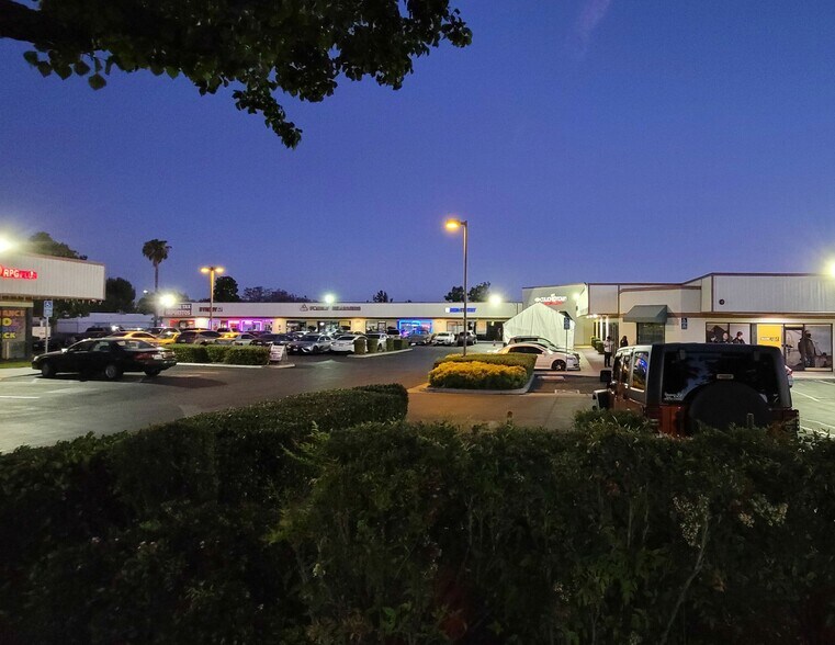 5461 Holt Blvd, Montclair, CA à vendre - Photo de l’immeuble – Image 3 sur 12