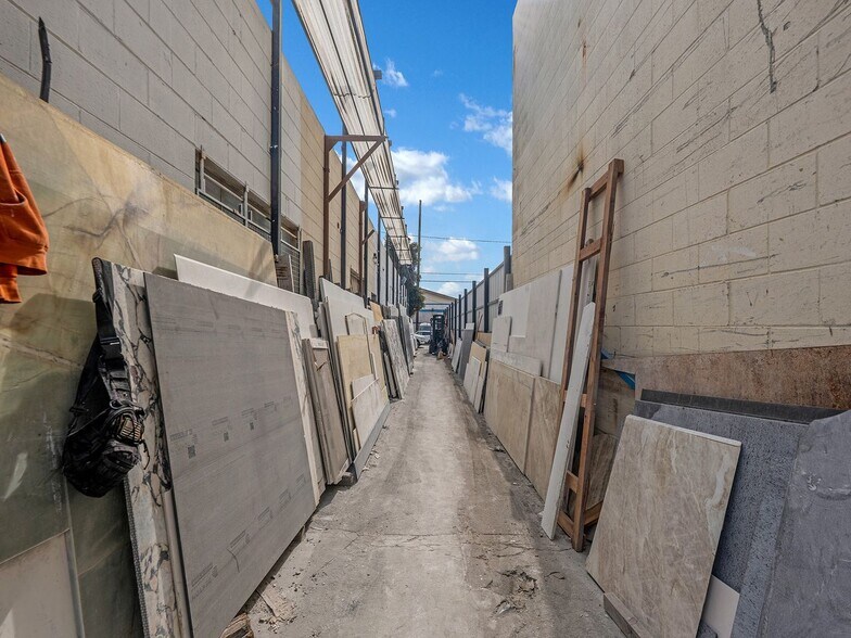 4211 Verdant St, Los Angeles, CA à vendre - Photo de l’immeuble – Image 3 sur 20