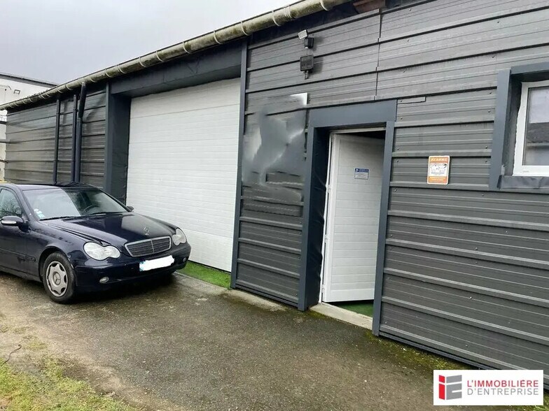 Local d'activités dans Lanester à vendre - Photo de l’immeuble – Image 2 sur 4
