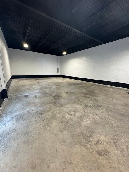 238 Route 109, Farmingdale, NY à louer - Photo de l’immeuble – Image 2 sur 6