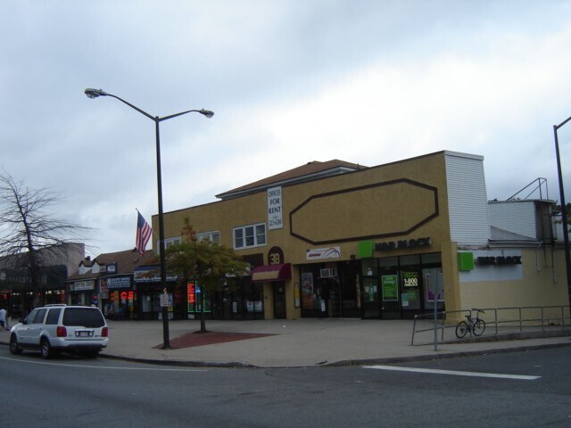 28-40 E Suffolk Ave, Central Islip, NY à vendre - Photo de l’immeuble – Image 1 sur 4