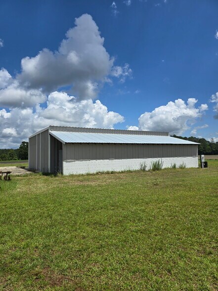 2751 Joe Brown Hwy N, Chadbourn, NC à louer - Photo de l’immeuble – Image 2 sur 11