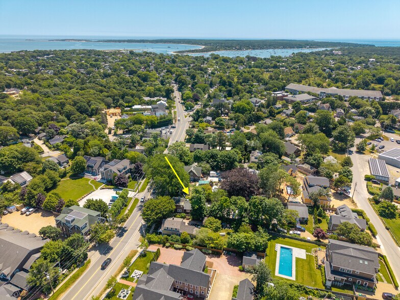 218 Upper Main St, Edgartown, MA à vendre - Aérien – Image 2 sur 21