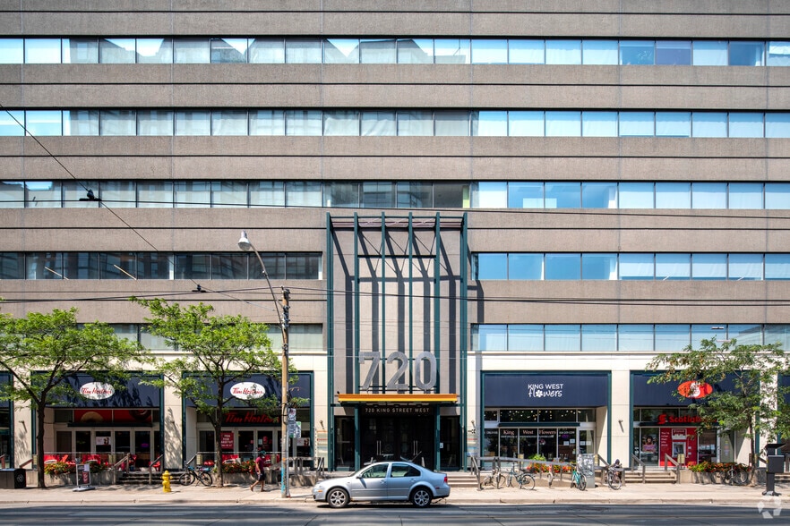 720 King St W, Toronto, ON à louer - Photo de l’immeuble – Image 2 sur 4