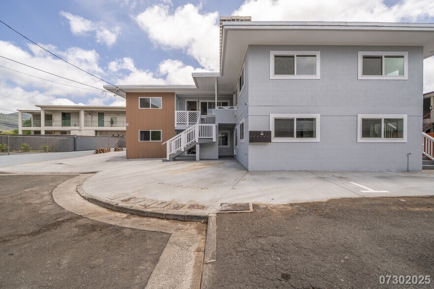 829 Waiaka Pl, Honolulu, HI à vendre - Photo de l’immeuble – Image 2 sur 4