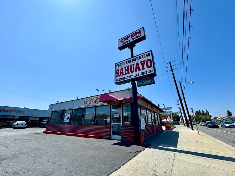 14362 Telegraph Rd, Whittier, CA à louer - Photo de l’immeuble – Image 1 sur 11