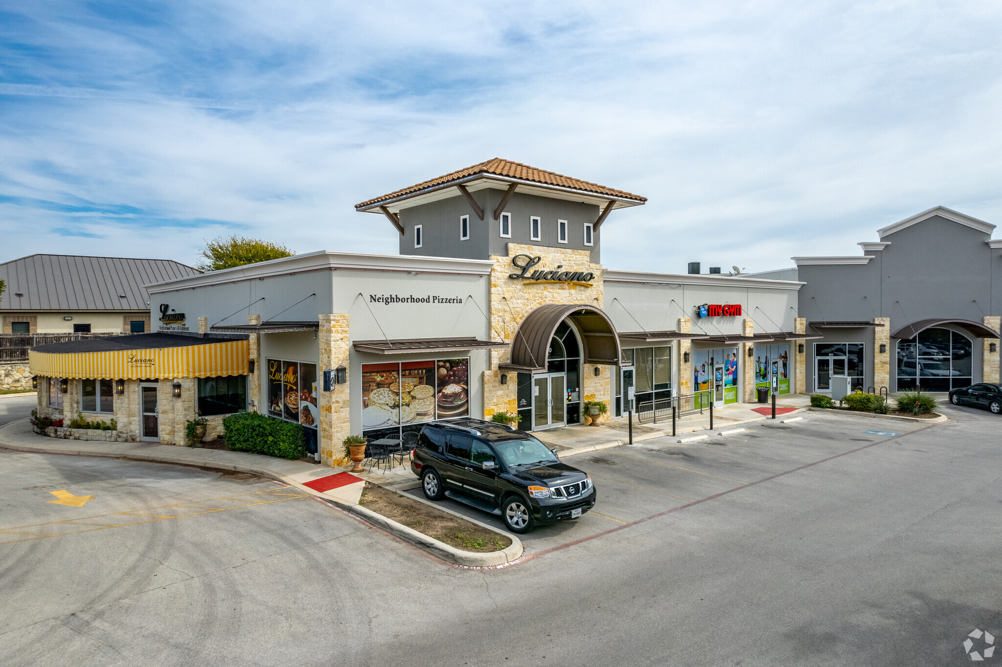 15614 Huebner Rd, San Antonio, TX à louer Photo de l’immeuble– Image 1 sur 8