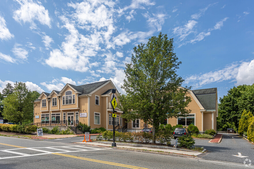 19 N Main St, Sherborn, MA à louer - Photo de l’immeuble – Image 2 sur 3