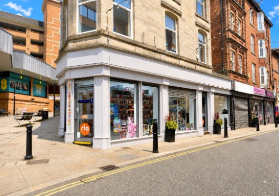 1-2 Baillie St, Rochdale à louer - Photo de l’immeuble – Image 1 sur 11