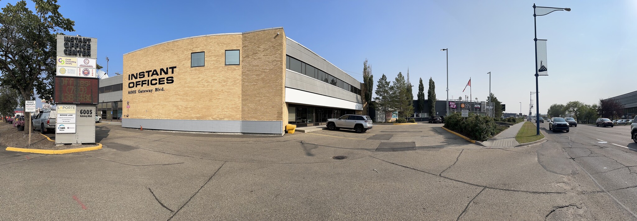 6005 Gateway Blvd, Edmonton, AB à louer Photo principale– Image 1 sur 11