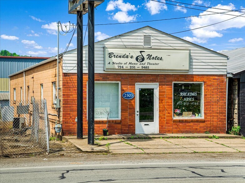 2503 Duss Ave, Ambridge, PA à vendre - Photo de l’immeuble – Image 2 sur 7