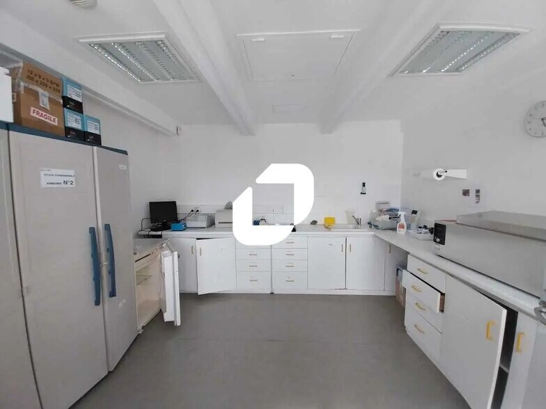 Bureau dans Bordeaux à louer - Photo de l’immeuble – Image 2 sur 9