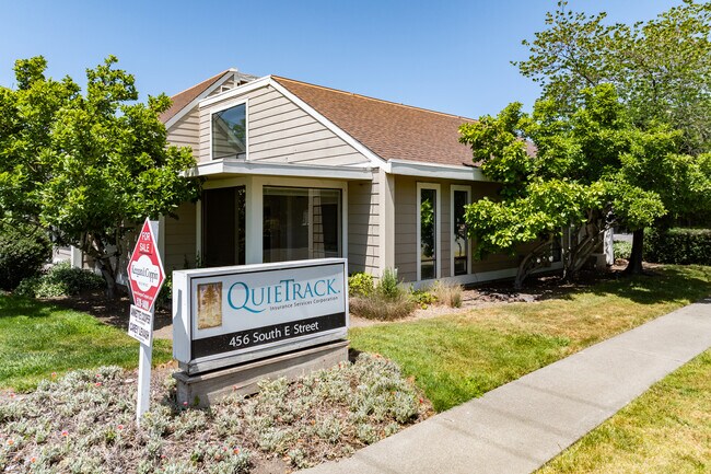 Plus de détails pour 456 South E St, Santa Rosa, CA - Bureau à vendre