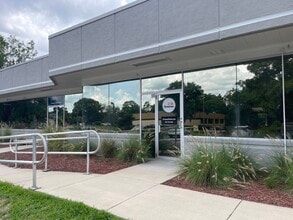 8380 Baymeadows Rd, Jacksonville, FL à louer Photo de l’immeuble– Image 1 sur 15
