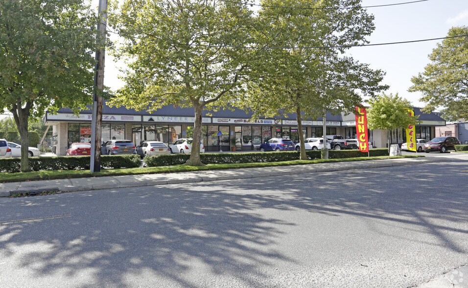 848-862 Long Island Ave, Deer Park, NY à louer - Photo de l’immeuble – Image 3 sur 5