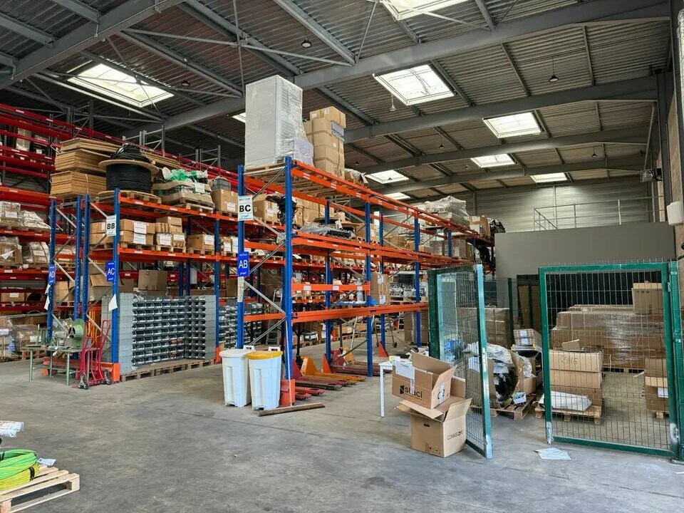 Local d'activités dans Bussy-Saint-Martin à vendre Photo intérieure– Image 1 sur 8