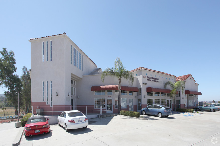 935 W San Marcos Blvd, San Marcos, CA à louer - Photo principale – Image 1 sur 3
