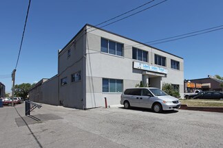 Plus de détails pour 28 Ingram Dr, Toronto, ON - Industriel/Logistique à louer