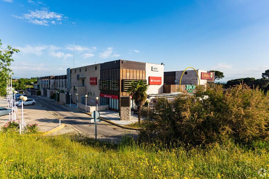 Calle Barlovento, 30, Pozuelo de Alarcón, Madrid à louer - Photo de l’immeuble – Image 2 sur 4