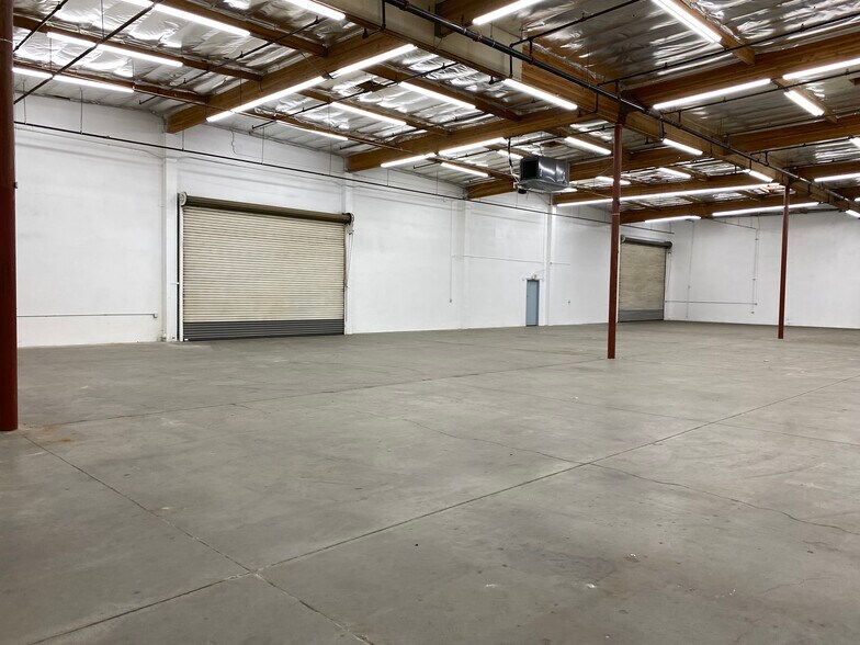 41338 12th St W, Palmdale, CA à louer - Photo de l’immeuble – Image 3 sur 6