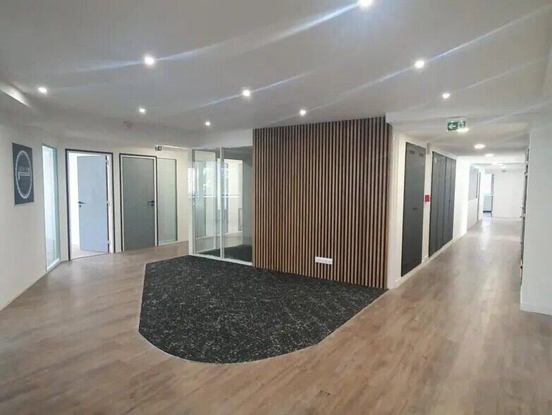 Bureau dans Suresnes à vendre - Photo intérieure – Image 1 sur 7