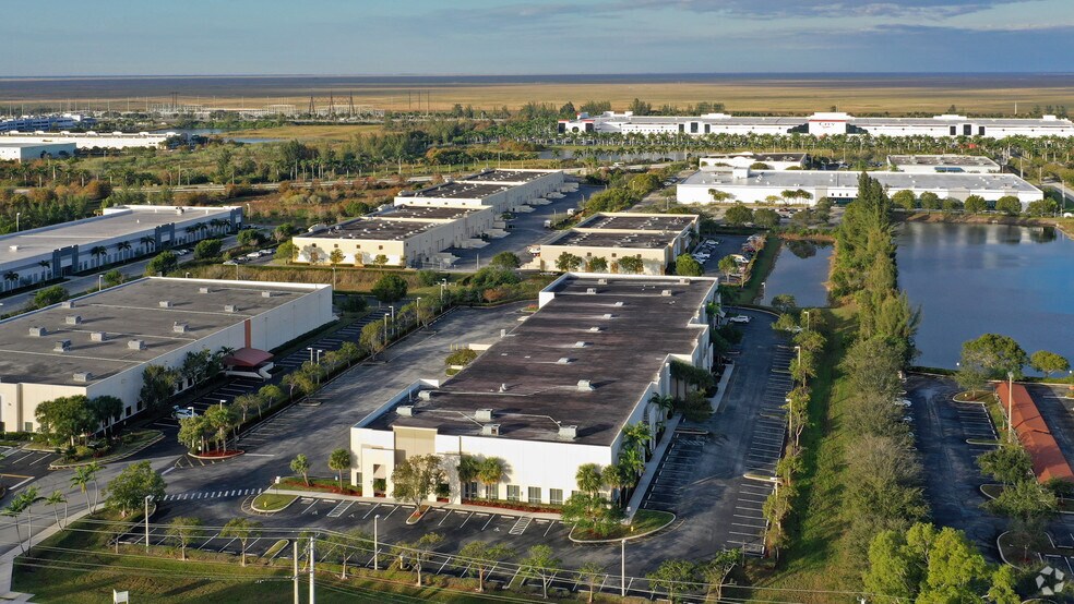 6501 Nob Hill Rd, Tamarac, FL à louer - Aérien – Image 3 sur 8