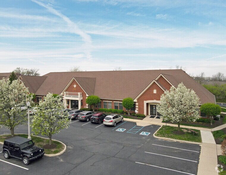 9850 Westpoint Dr, Fishers, IN à louer - Photo principale – Image 1 sur 2
