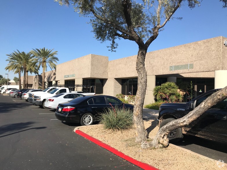 4602 E Elwood St, Phoenix, AZ à louer - Photo de l’immeuble – Image 2 sur 4