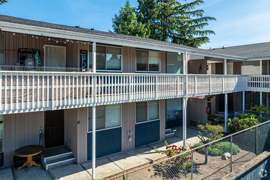 219 5th Ave NE, Puyallup, WA à vendre - Photo principale – Image 1 sur 28