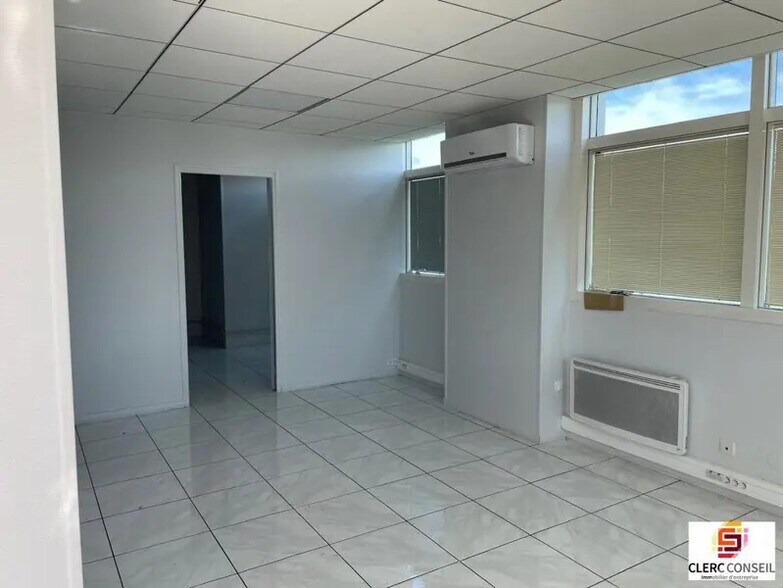Bureau dans Évreux à louer - Photo intérieure – Image 2 sur 3